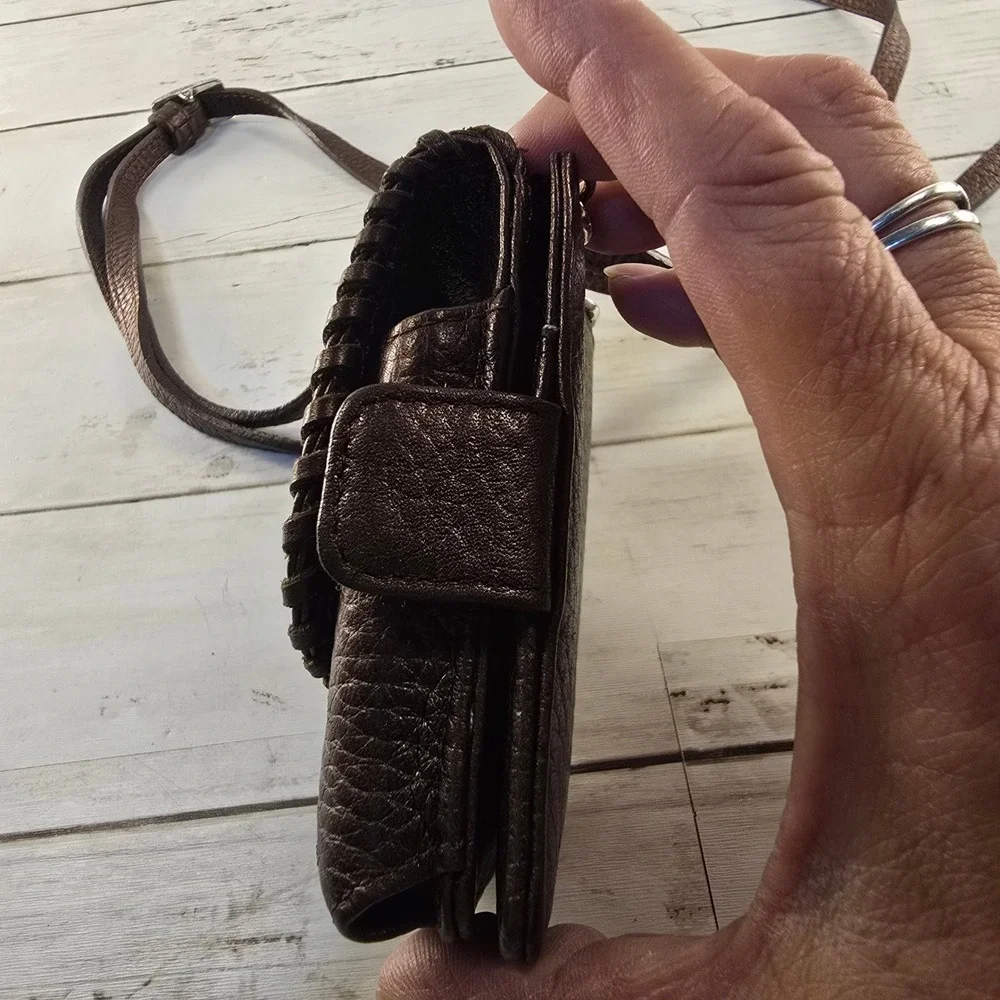 Brighton Bronze Pebbled Leather Crossbody Cell Phone Wallet Purse Silver‎ Scroll